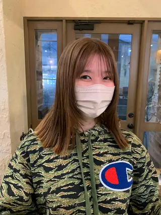 セミロング カラー カワサキ マホのヘアスタイル