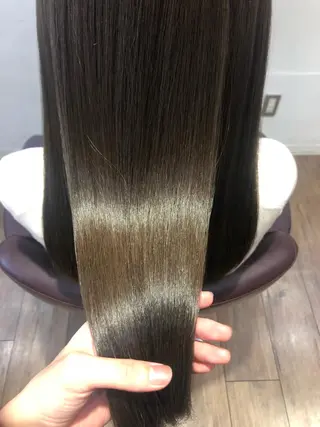 ロング 横瀬 稀のヘアスタイル