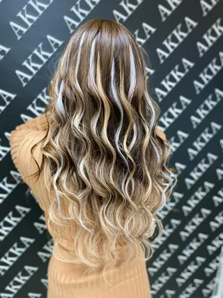 ミディアム カラー ヘアアレンジ メンズ キッズ ネイル マツエク・マツパ アイブロウ 🧡可愛い色落ち🧡 ハイトーン特化🧡のヘアスタイル