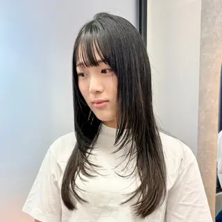 ロング ネヅ カオルのヘアスタイル