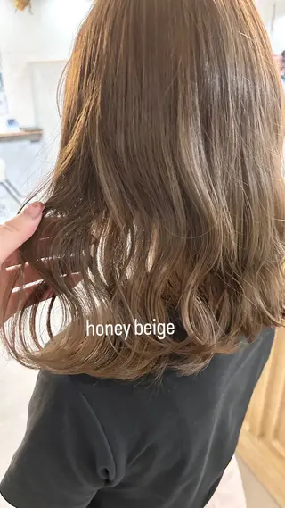 ミディアム 瀬川 夏緒のヘアスタイル