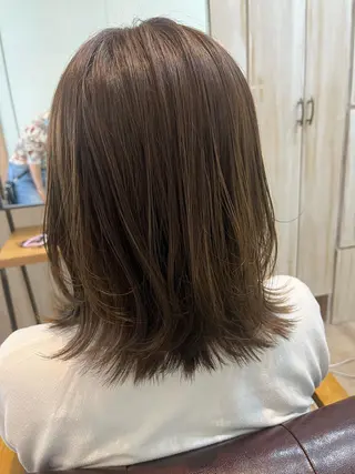 ミディアム カラー 三島 有佳里のヘアスタイル