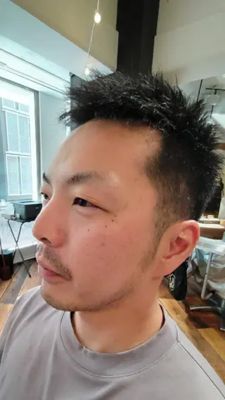 メンズ ✂デザインカット🐟 高評価✂戸崎俊成✂のヘアスタイル