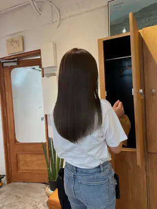 カラー aiko【艶カラー ・ミニモ年内で終了】のヘアスタイル
