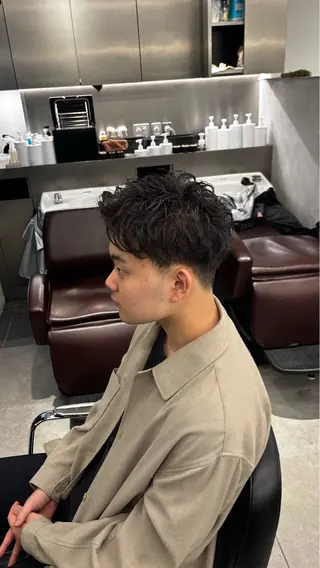 ショート カラー パーマ メンズ 佐々木 賢吾のヘアスタイル