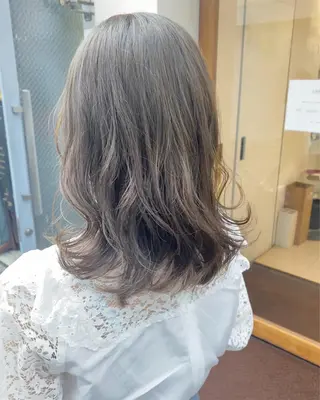 セミロング カラー 安永 涼のヘアスタイル
