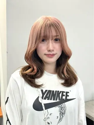 セミロング カラー 切りっぱなしボブ/ ブリーチカラー/大塚のヘアスタイル