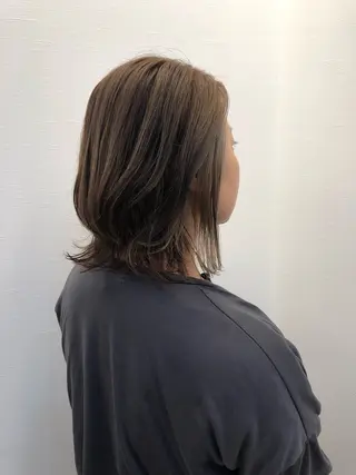 カラー ツノガイ エリのヘアスタイル