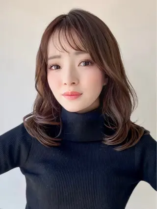 セミロング カラー 白井 音羽のヘアスタイル