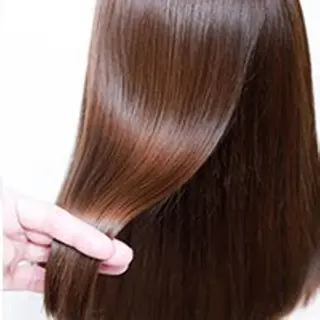 ロング 金沢 広美のヘアスタイル