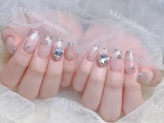 ネイル Queenie 🦋のネイルデザイン