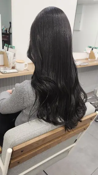 ロング カラー Era Hatsuneのヘアスタイル