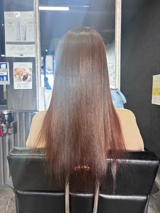 ロング カラー 安田 恵のヘアスタイル