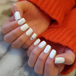 ネイル ジェヌインネイル 河内のネイルデザイン