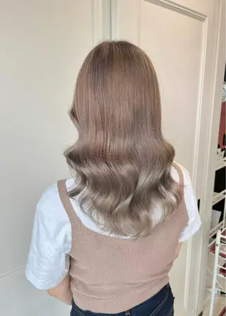 ロング allum SAKURAのヘアスタイル