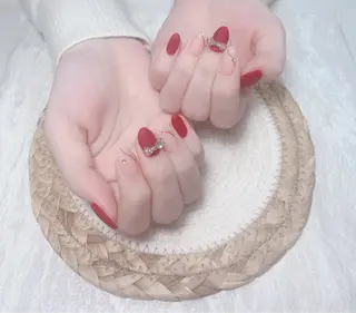 ネイル uu ネイルサロン関内🌼のネイルデザイン