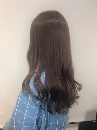 ロング カラー 太田ありさ クリーミーヘアカラーのヘアスタイル
