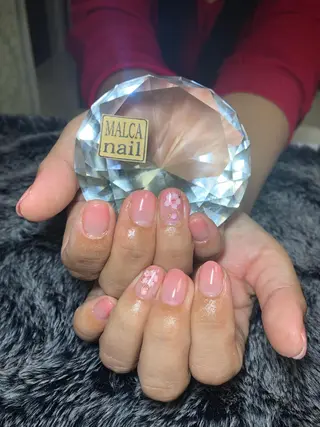 ミディアム カラー パーマ ヘアアレンジ キッズ ネイル マツエク・マツパ 荒木 莉奈のネイルデザイン