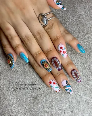 ネイル LAVISH nail salonのネイルデザイン