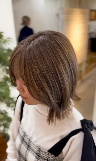 ショート 飯星慧斗 /ブリーチ、縮毛矯正のヘアスタイル