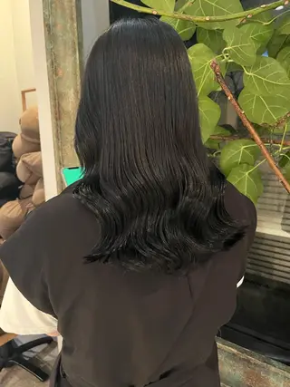 ロング 愛瑠奈 erunaのヘアスタイル