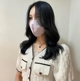 セミロング 'AXIS maiのヘアスタイル