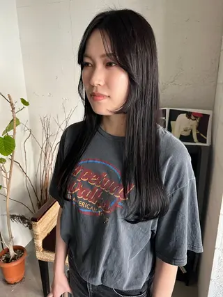 ロング 松本  夏海のヘアスタイル