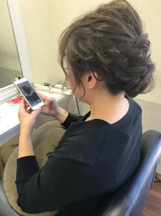セミロング カラー パーマ ヘアアレンジ 成松 勇治のヘアスタイル