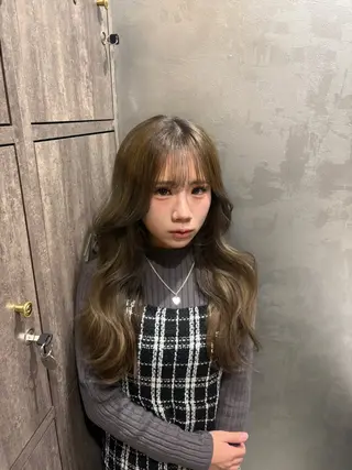 ロング カラー Inity心斎橋/ クルミのヘアスタイル