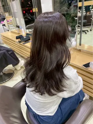 カラー mira🎀 艶感カラーのヘアスタイル