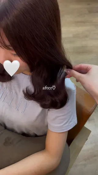 セミロング カラー MAHIRU🤍 艶髪・ストレート🫧のヘアスタイル