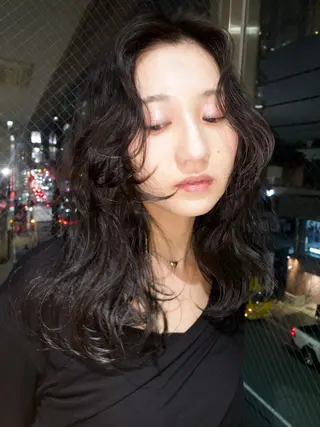 セミロング カラー yiye shioriのヘアスタイル