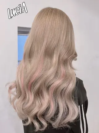 カラー ロング ヘアアレンジ LuciA エクステカラーのヘアスタイル