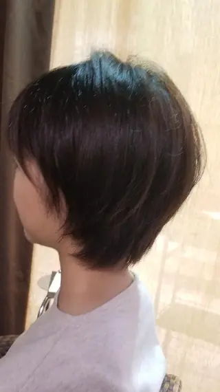 ショート 高口 雅のヘアスタイル
