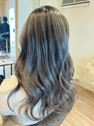 カラー 早川 真幸のヘアスタイル
