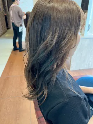 セミロング AOI soenのヘアスタイル