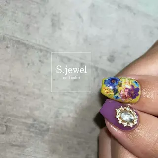 ネイル S. JEWELのネイルデザイン