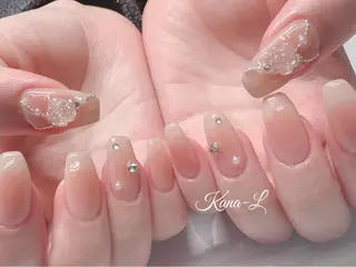 ネイル 芦辺 香奈のネイルデザイン