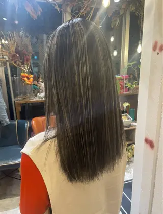 セミロング カラー 狩野 羅夢のヘアスタイル