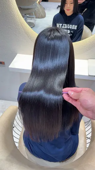 セミロング カラー 縮毛矯正✨🫧 レイヤー川村利幸のヘアスタイル