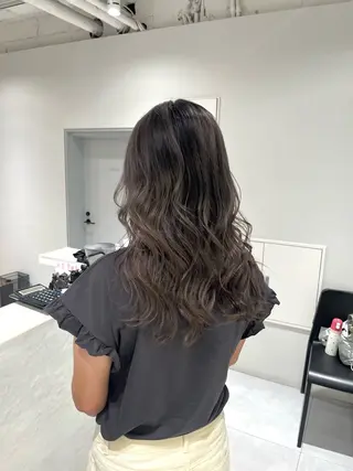ロング カラー ケアブリーチ 若杉圭大のヘアスタイル