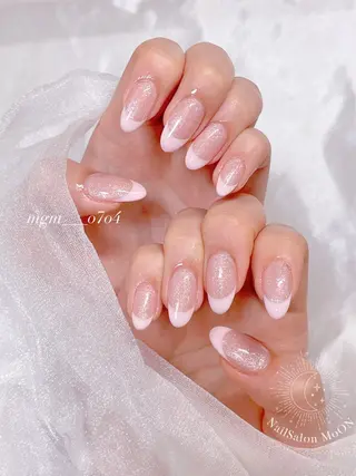 MoON...❤︎ MeGuのネイルデザイン