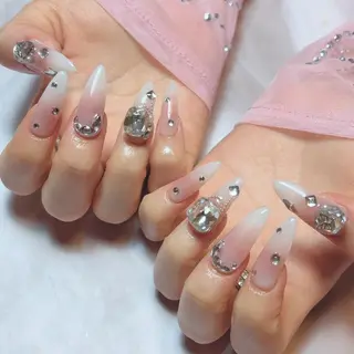ネイル 🩷Yun nail Salon 本店🩷のネイルデザイン
