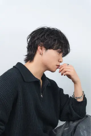 ショート パーマ メンズ 【シャドウパーマ センターパート】義心のヘアスタイル