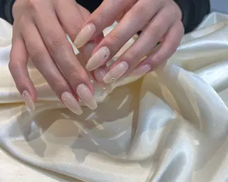 ネイル 友田 晴香のネイルデザイン