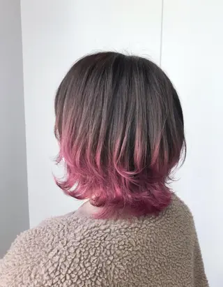 ショート カラー 松本 唯のヘアスタイル
