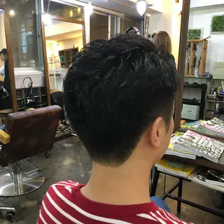 メンズ メンズパーマヒロ トのヘアスタイル