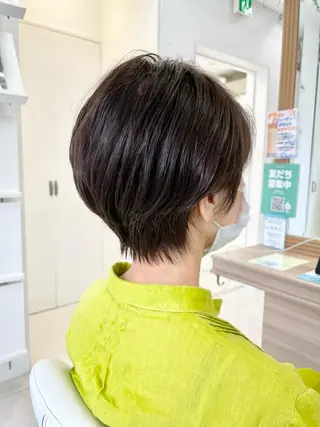 ショート ✂ 持田 真菜のヘアスタイル