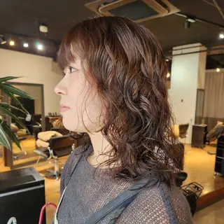 セミロング パーマ ハヤシ マユ ✂ 府中美容室のヘアスタイル