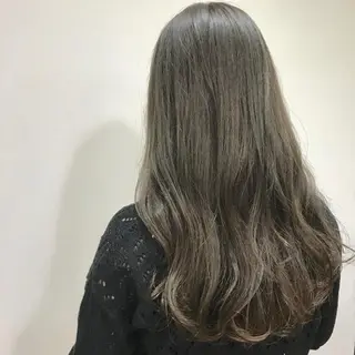 ロング カラー いけだ　ひかり ハイライトくびれヘアのヘアスタイル